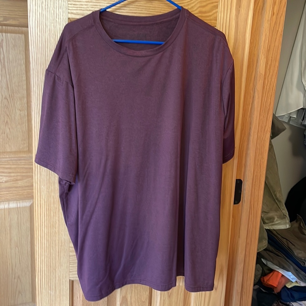 Algo short-sleeved athletic tee